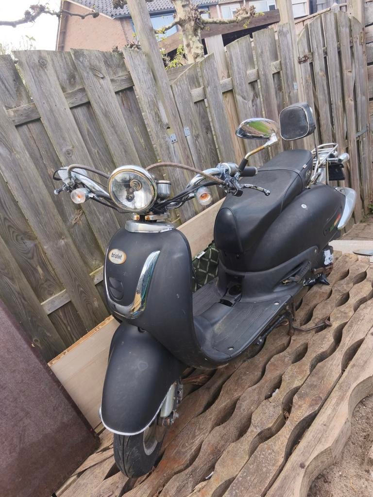 Een project scooter GRATIS Gereserveerd!!, Gebruikt, Benzine, Ophalen, Overige merken