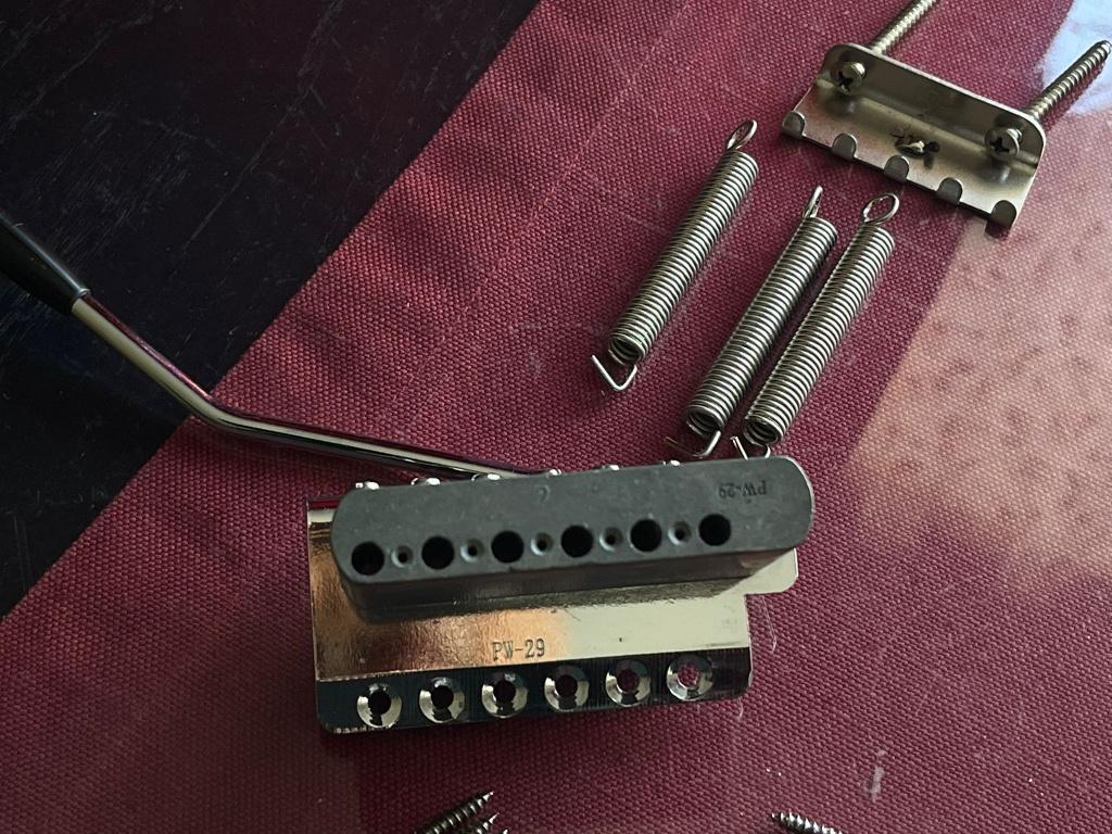 Origineel Fender Vintage-Style Strat Tremolo, Muziek en Instrumenten, Instrumenten | Onderdelen, Ophalen of Verzenden, Gebruikt