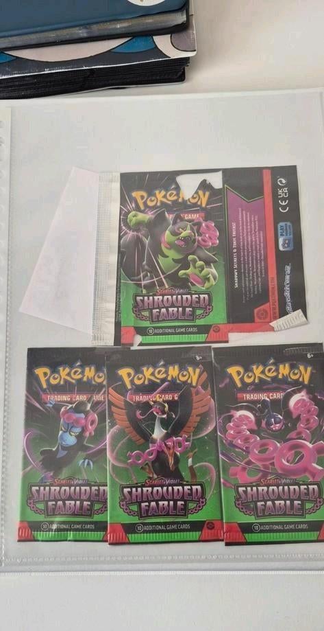 Shrouder Fable Pokémon shet, Ophalen of Verzenden, Zo goed als nieuw, Meerdere kaarten, Foil
