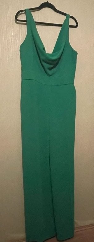 Nieuw jumpsuit van Karen Millen maat 40NL, Karen Millen, Nieuw, Groen, Ophalen