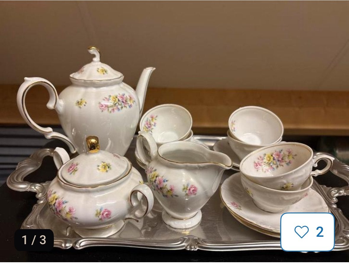Prachtig Vintage Porseleinen Theeservies met Bloemmotief, Antiek en Kunst, Antiek | Servies los, Ophalen