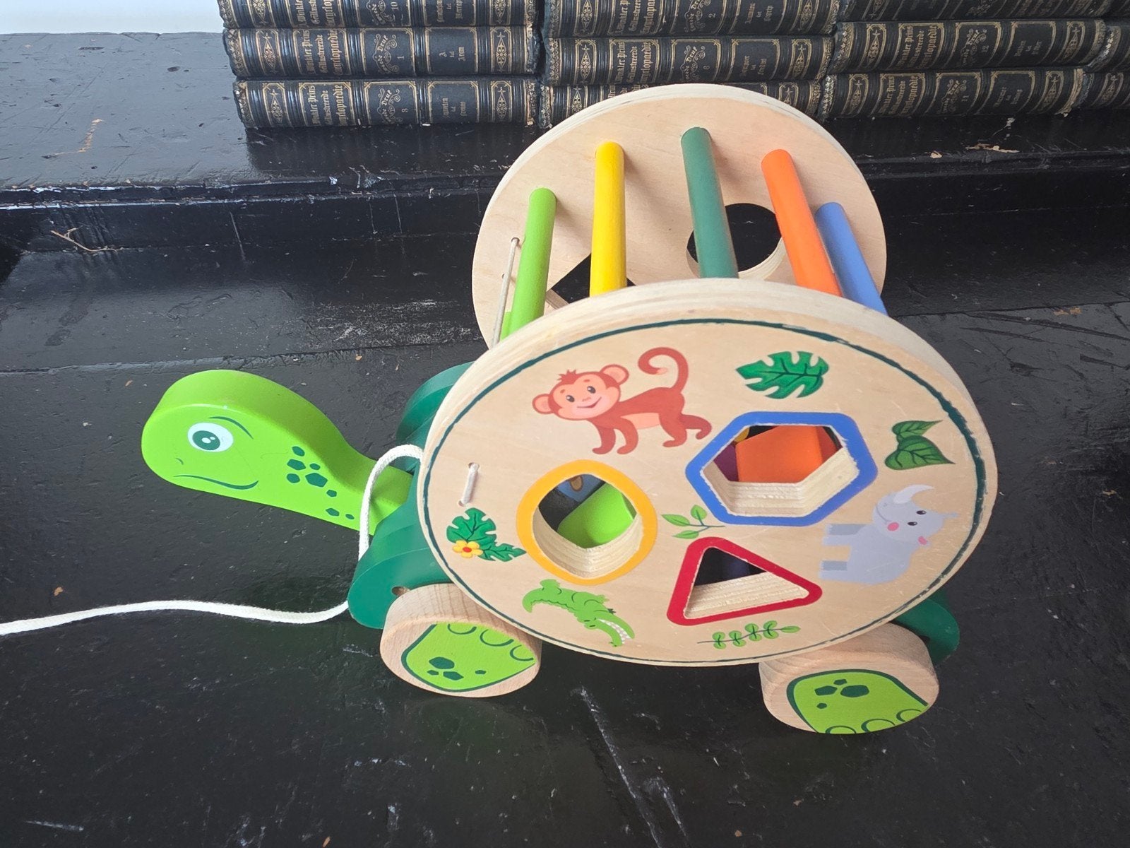 Houten trekschildpad met vormenstoof en rammelaar, Ophalen of Verzenden, Gebruikt, Duw- of Trekspeelgoed