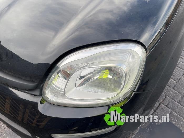 Koplamp links van een Fiat Panda