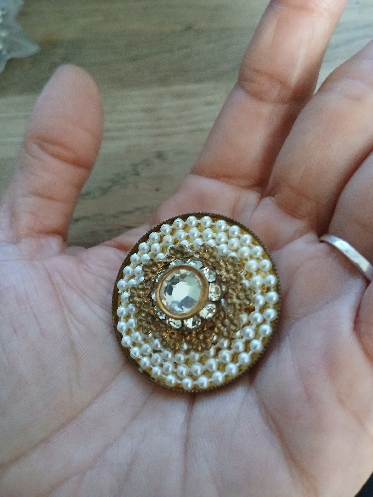 Vintage broche, Sieraden, Tassen en Uiterlijk, Broches, Ophalen of Verzenden, Zo goed als nieuw, Overige materialen