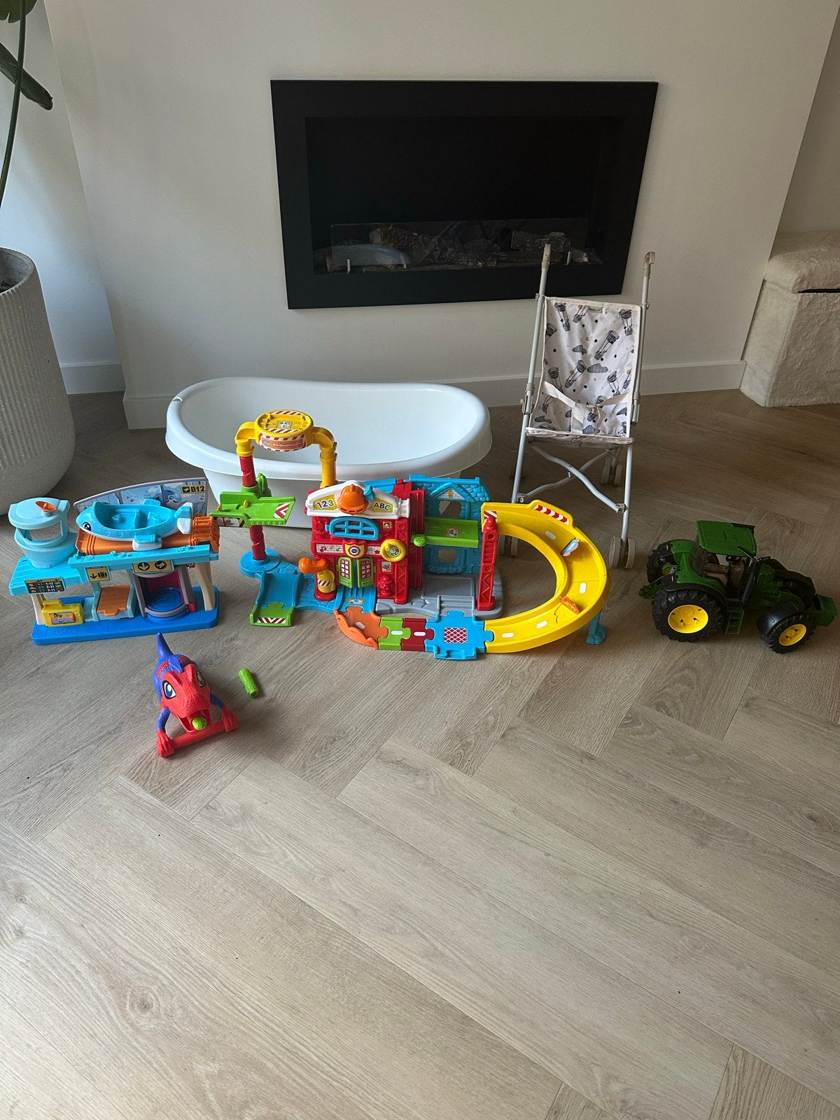 Diverse speelgoedset: VTech, tractor, badje, buggy, etc., Ophalen, Gebruikt, Jongen of Meisje