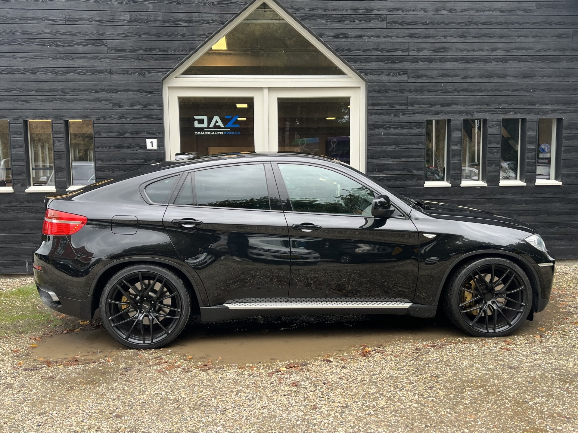 BMW X6 xDrive50i High Executive Aut/Ecc/Leer/Navi/NL auto, Auto's, Zwart, Bedrijf, Vierwielaandrijving, 408 pk