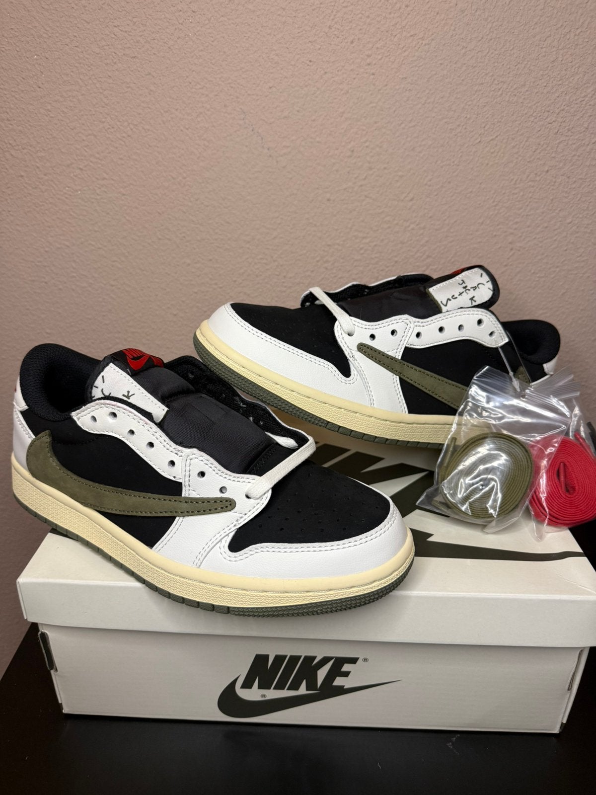 Nike Air Jordan Travis Scott -39, Nieuw, Ophalen of Verzenden, Sneakers of Gympen, Groen
