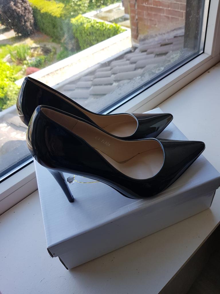 Elegante Zwarte Lakleren Pumps, Ophalen of Verzenden, Nieuw, Zwart, Pumps