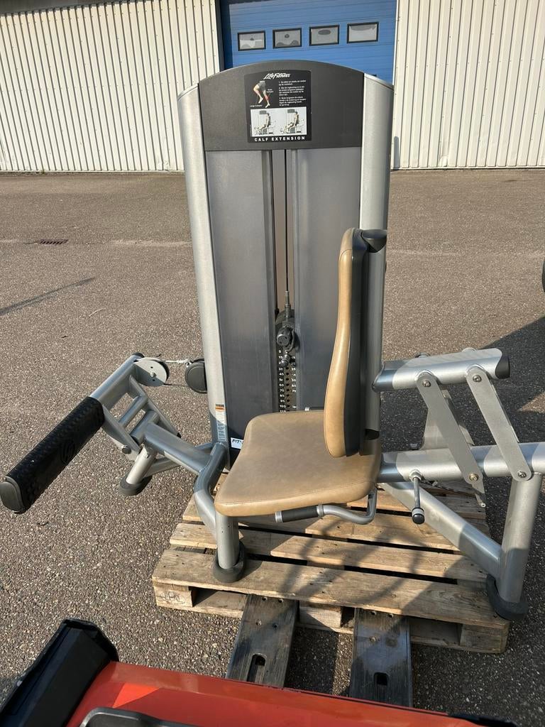 Life fitness signature calf extension kuiten machine, Sport en Fitness, Ophalen, Zo goed als nieuw, Overige typen