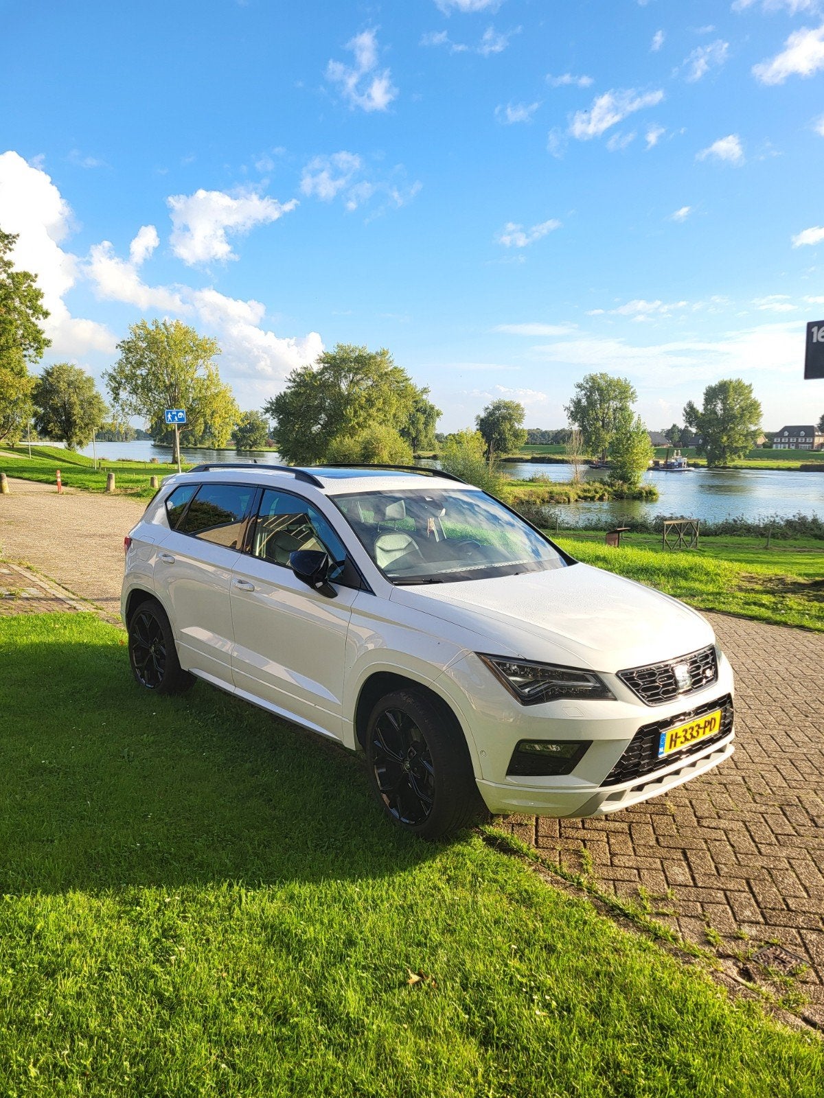 Seat Ateca 1.5 Ecotsi 150pk Dsg-7, 4 cilinders, Ateca, Wit, Particulier