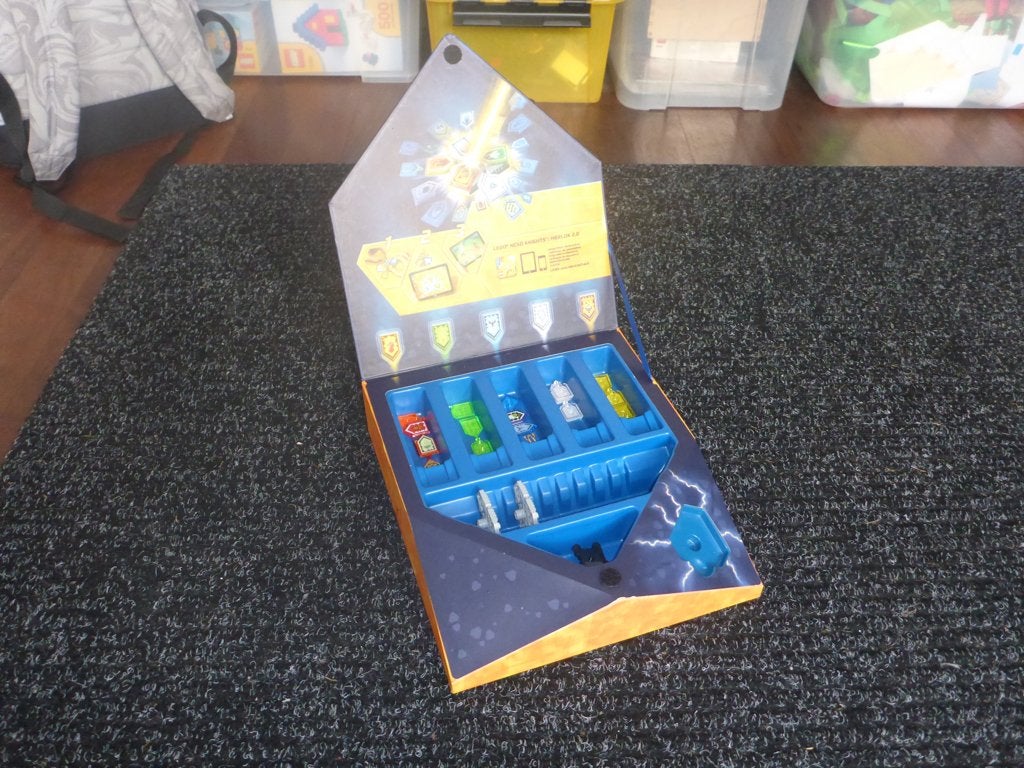 Lego Nexo Knights – setjes, tijdschriften, schildjes, Kinderen en Baby's, Speelgoed | Duplo en Lego, Overige thema's, Lego, Ophalen of Verzenden