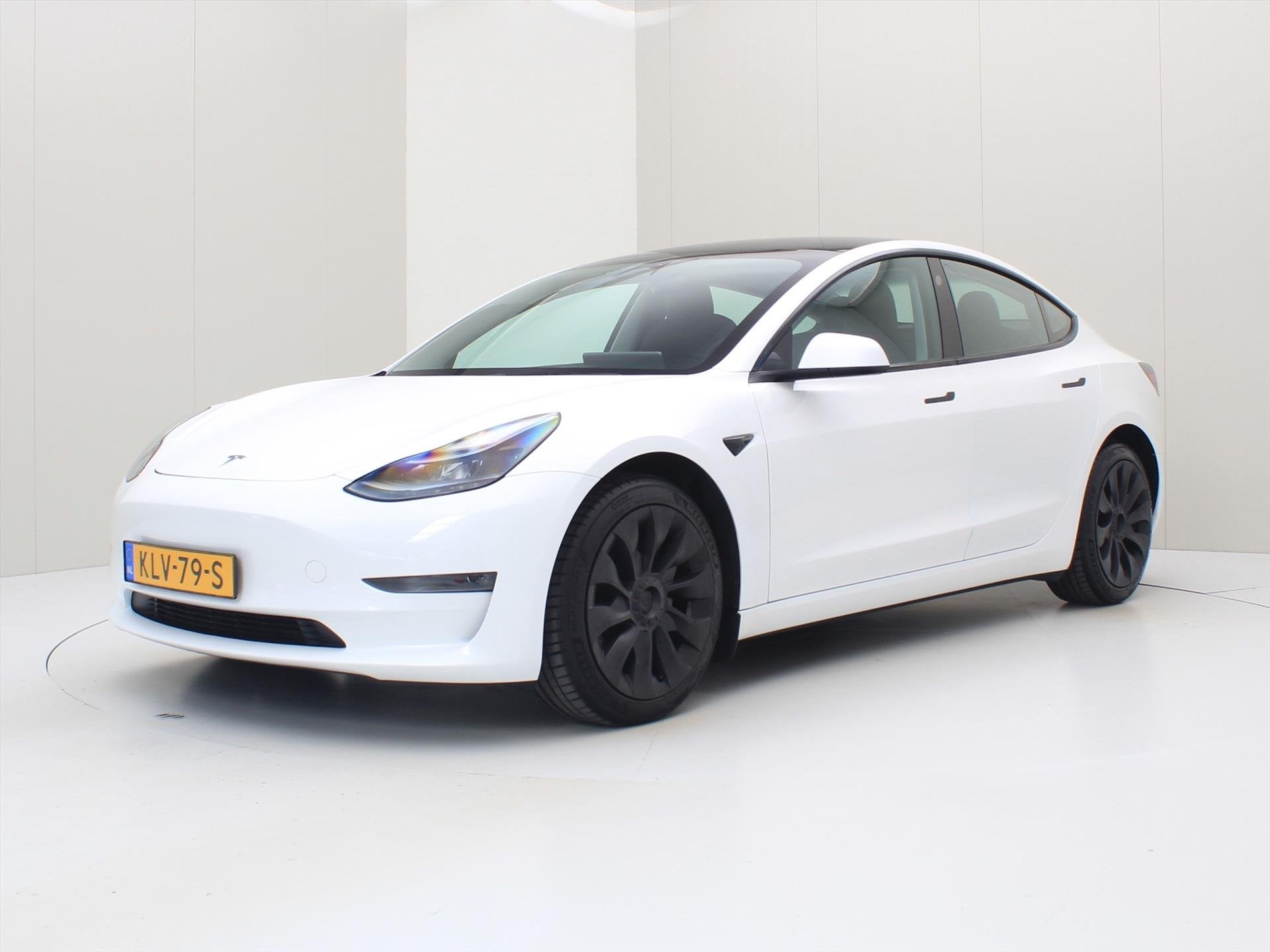 Tesla Model 3 Long-Range AWD 351pk 75 kWh 92.4% SoH UPGRADE, Auto's, Automaat, Gebruikt, Zwart, Wit