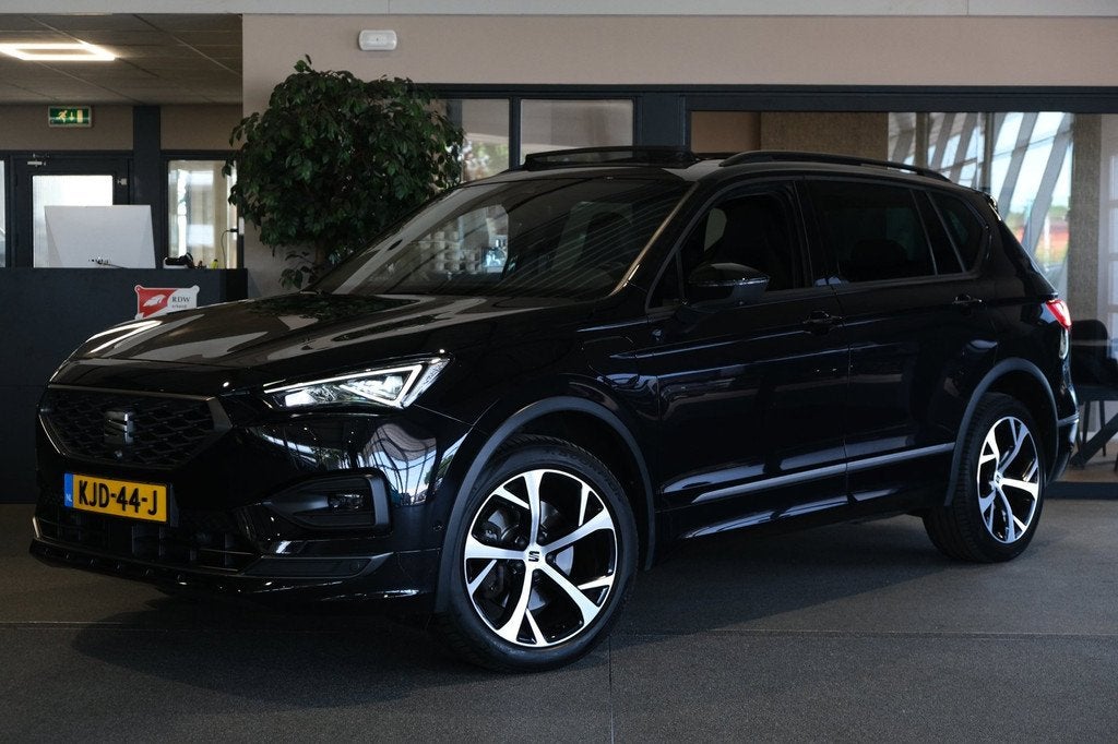 Seat Tarraco 1.4 TSI e-Hybrid PHEV FR 245PK Pano Trekhaak Le, Auto's, Seat, Gebruikt, 4 cilinders, 2000 kg, Zwart