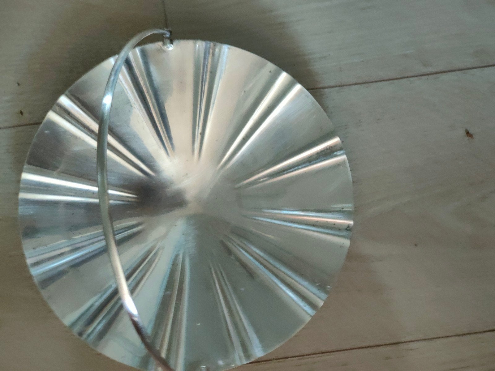 Decoratieve verzilverde schaal met handvat, Antiek en Kunst, Ophalen of Verzenden