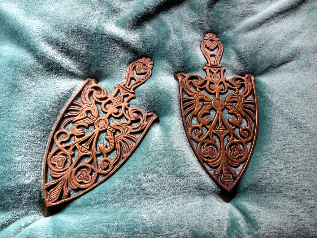 2 Sierlijke messing onderzetters strijkijzerhouder 26x12 cm, Antiek en Kunst, Antiek | Koper en Brons, Verzenden, Koper