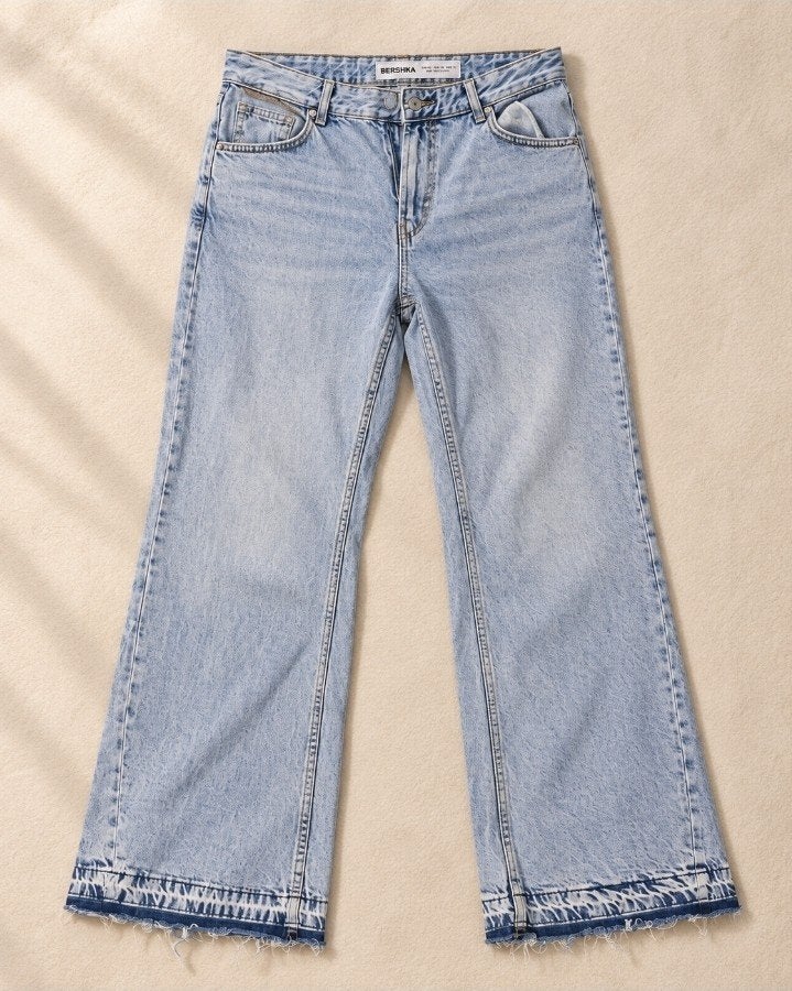 STRAIGHT FLARED JEANS, Blauw, Nieuw, W32 (confectie 46) of kleiner, Ophalen of Verzenden