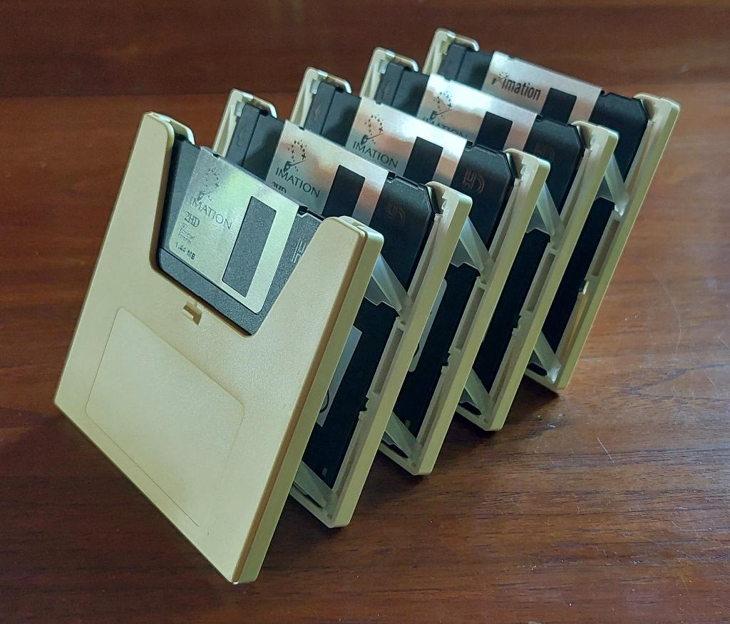 Diskette doosje in harmonica vorm, Computers en Software, Vintage Computers, Ophalen of Verzenden