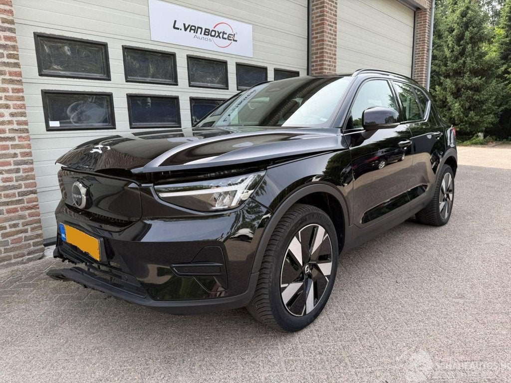 Volvo XC40 82 kWh Single Motor Extened Range Core 42771 Km N, Auto diversen, Schadeauto's, Automaat, Overige carrosserieën, Info@volvocars.com