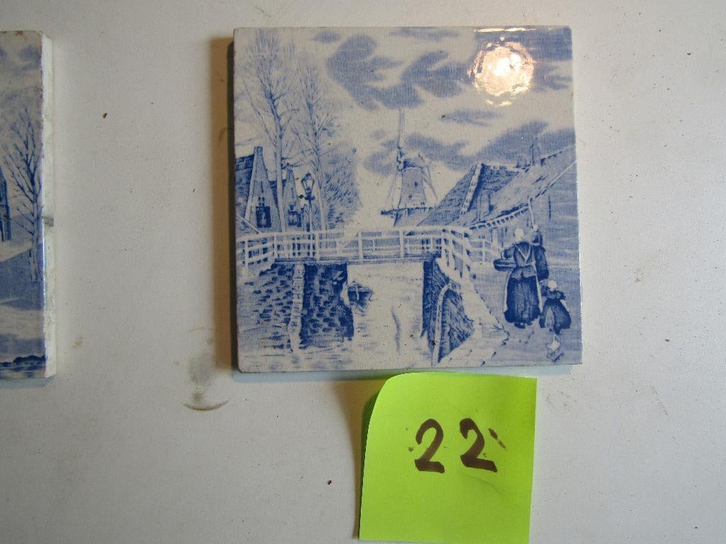een antieke wandbetegeling van begin 1900, Ophalen