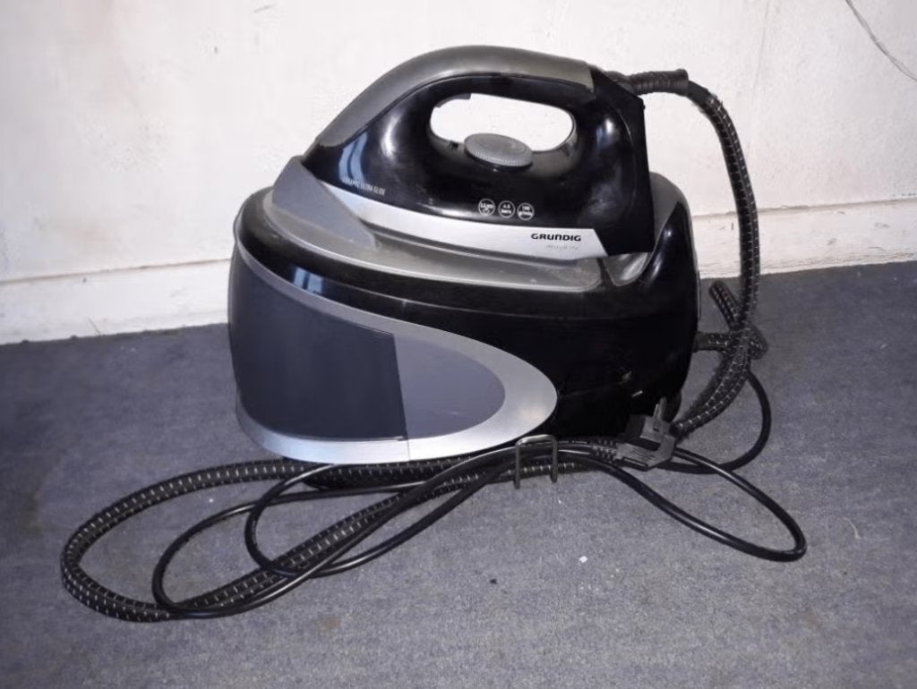 Grundig Premium Line Stoomstrijkijzer, Ophalen of Verzenden, Gebruikt, Strijkijzer met snoer