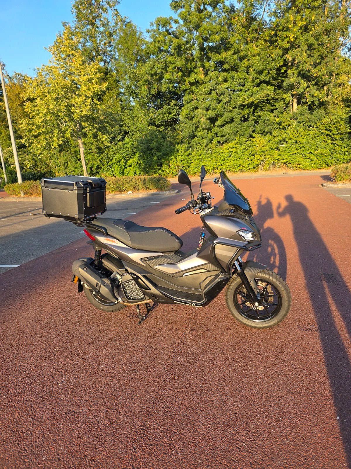 Aprilia SR GT 200 - Zo goed als nieuw met garantie!, Motoren, Motoren | Aprilia, Scooter, Particulier, 200 cc, Automaat