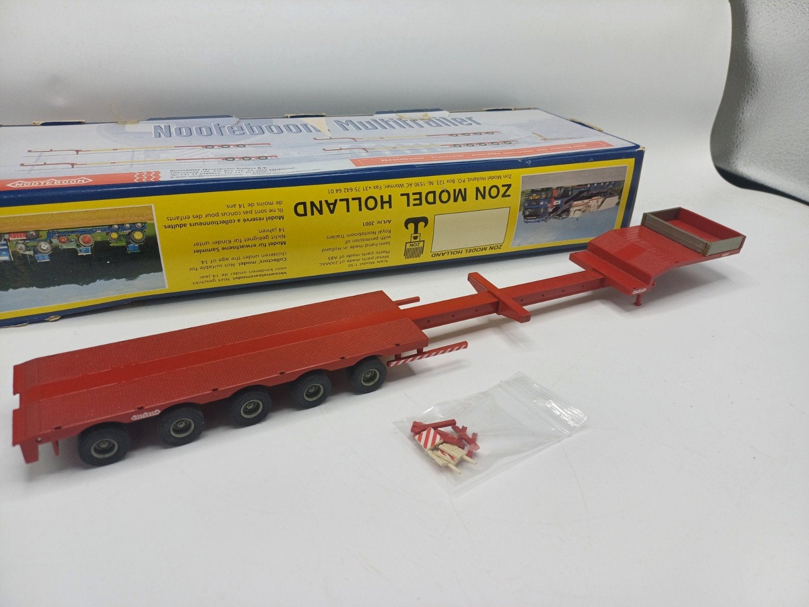 Zon model Holland 5as Nooteboom semi dieplader, Hobby en Vrije tijd, Ophalen of Verzenden, Zo goed als nieuw, Bus of Vrachtwagen