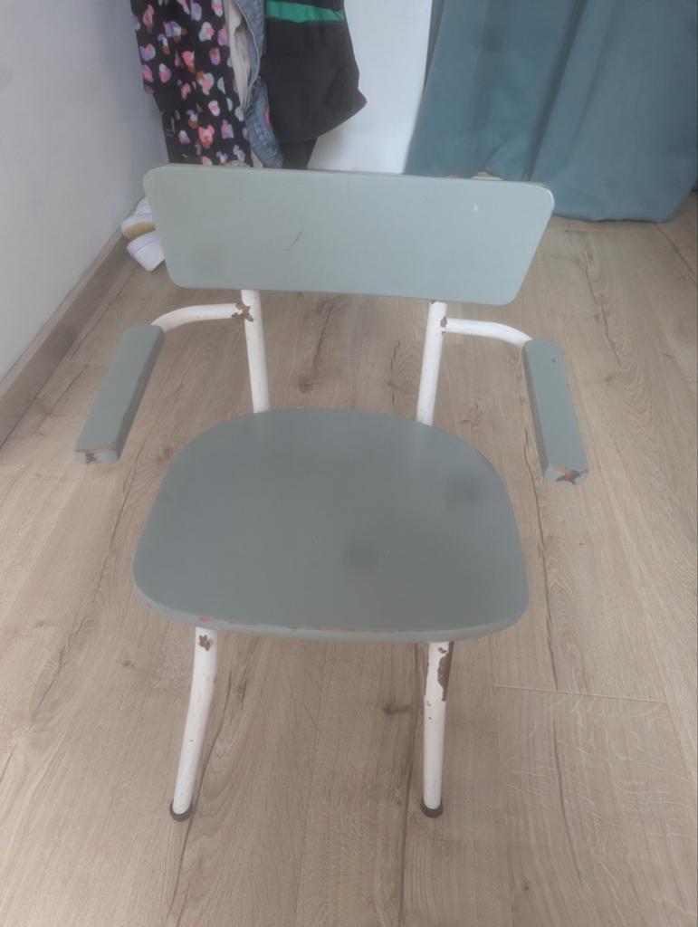 Groen Wit ouderwets stoeltje metaal en hout, Kinderen en Baby's, Kinderkamer | Tafels en Stoelen, Ophalen, Gebruikt, Stoel(en)