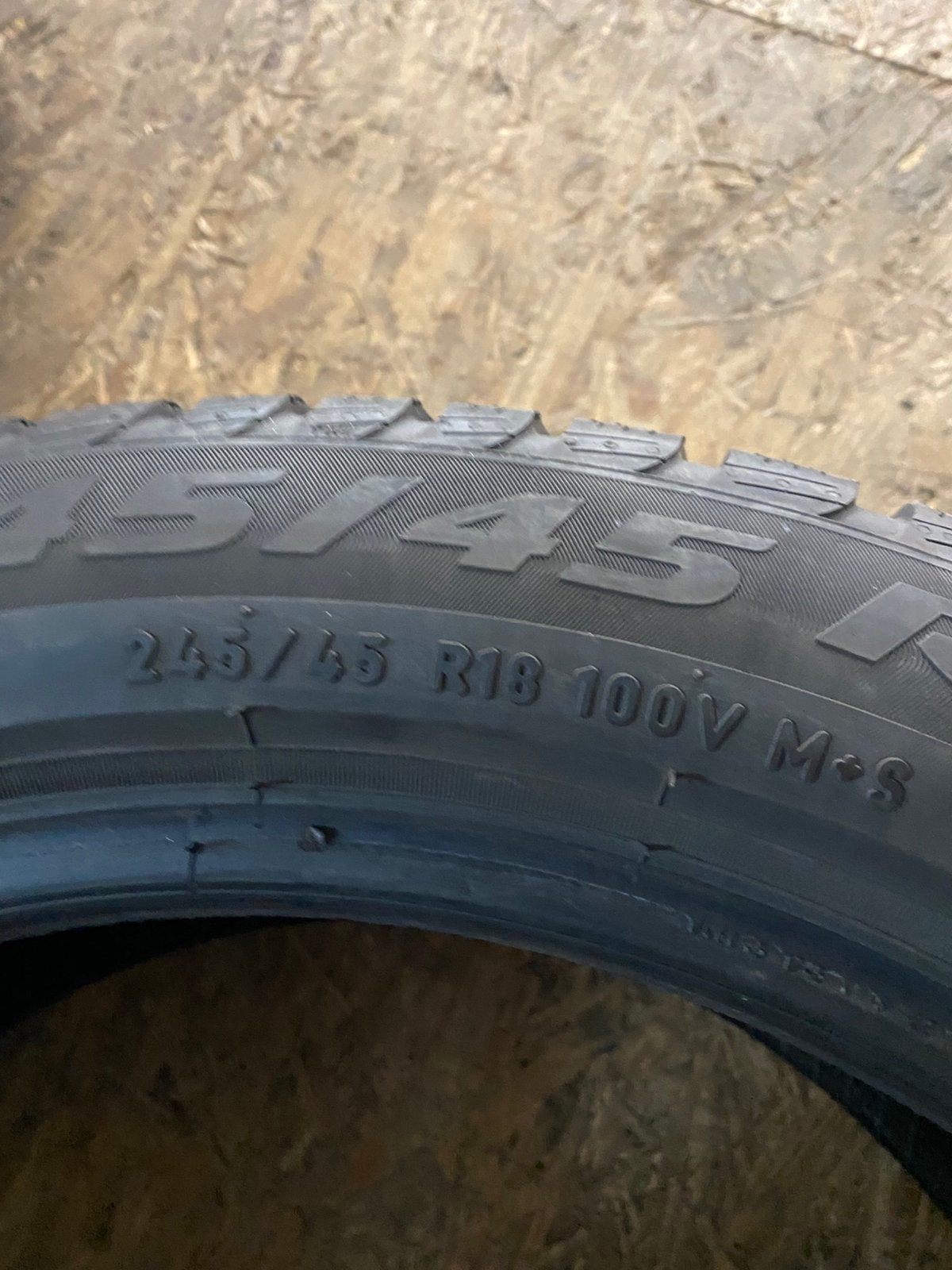 8 auto winterbanden, Ophalen, 18 inch, Band(en), 205 mm