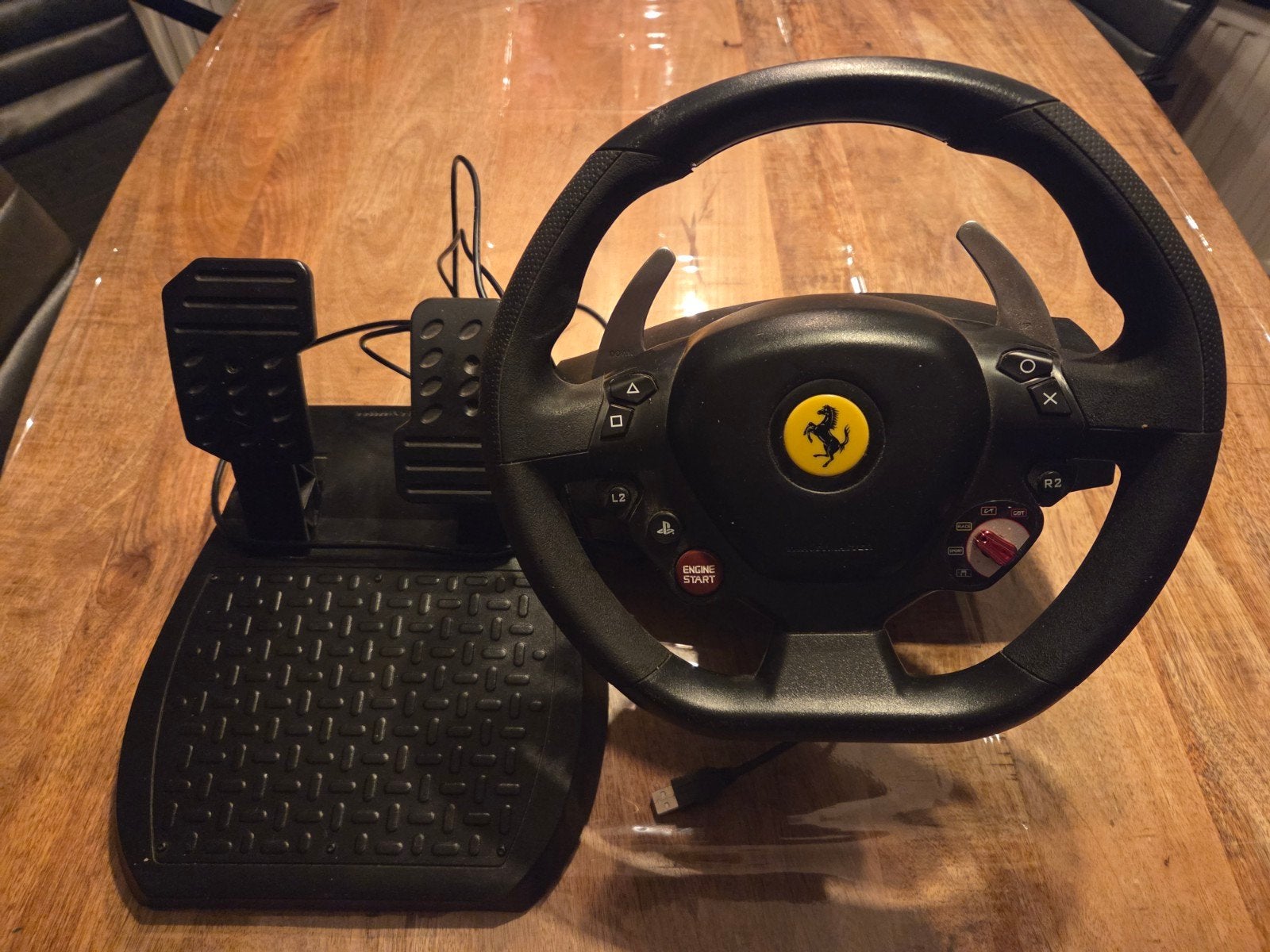 Trustmaster stuur  Ferrari, Spelcomputers en Games, Ophalen of Verzenden, Zo goed als nieuw, Stuurtje of Sportattribuut