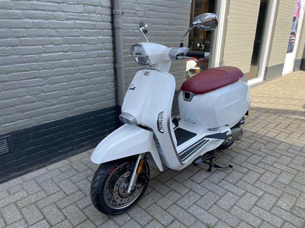 Lambretta V-Special 50 Flex, Vespa Sprint Look, Fietsen en Brommers, Scooters | Overige merken, Ophalen, Nieuw, Benzine