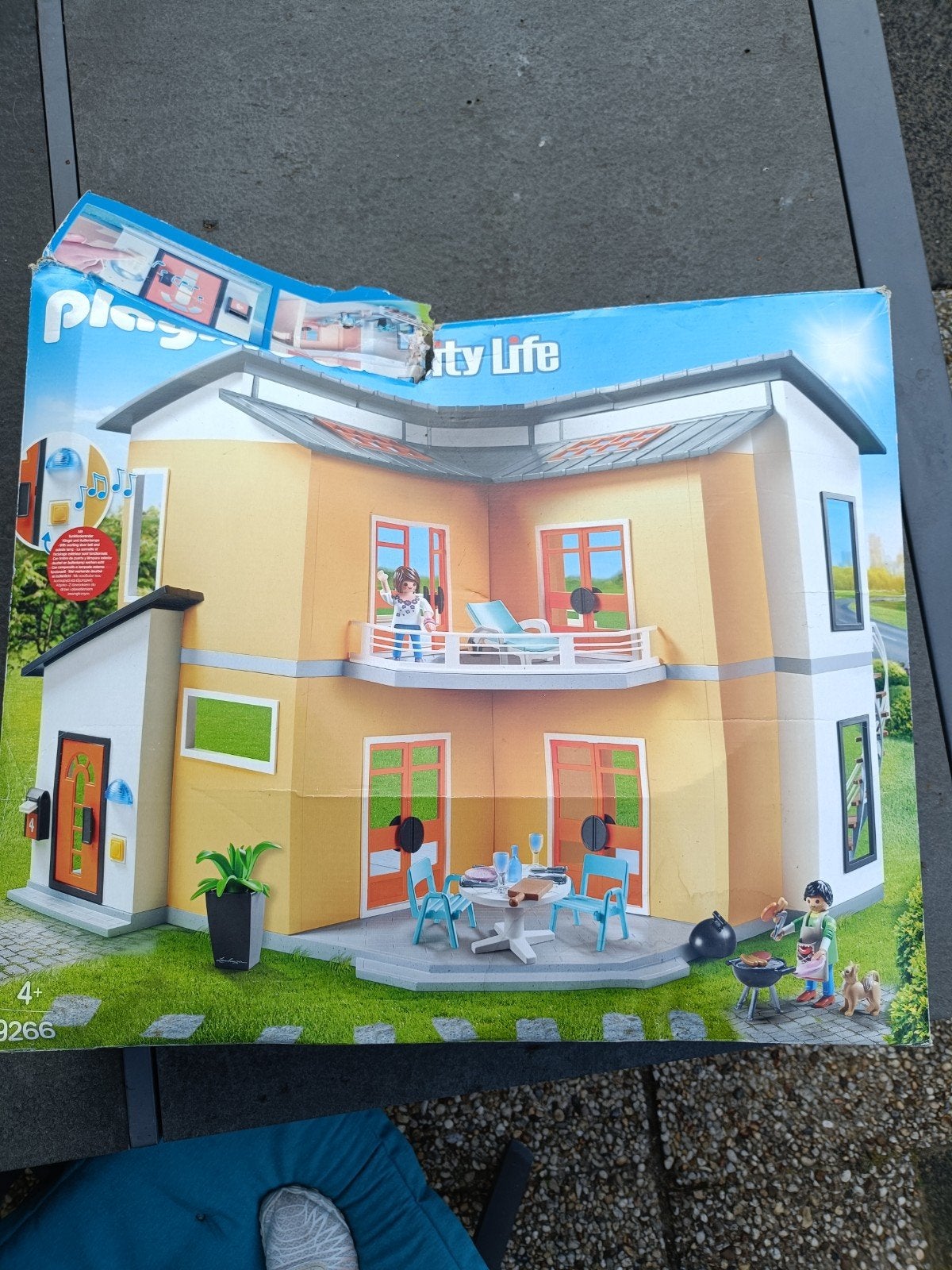 Modern huis ( lees beschrijving), Ophalen, Nieuw