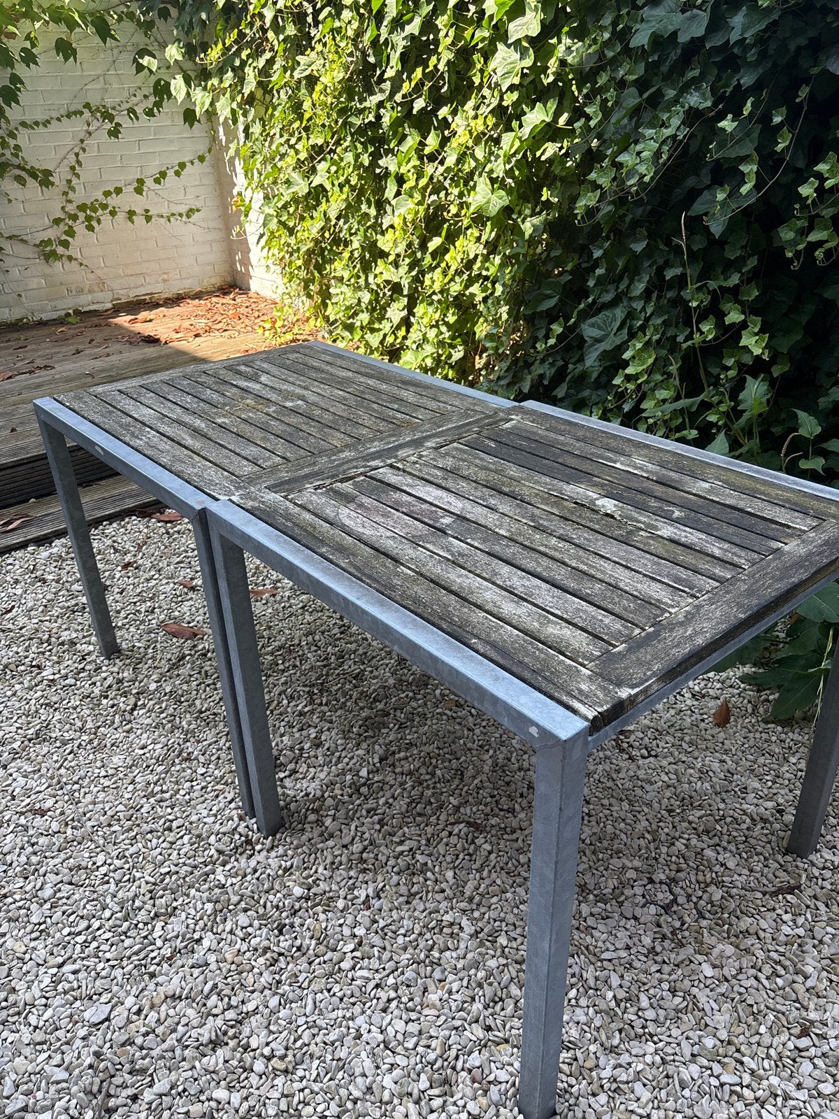 Gratis af te halen: 2 buitentafels (klusproject) 80 x 80, Tuin en Terras, Ophalen, Gebruikt, Vierkant, Metaal