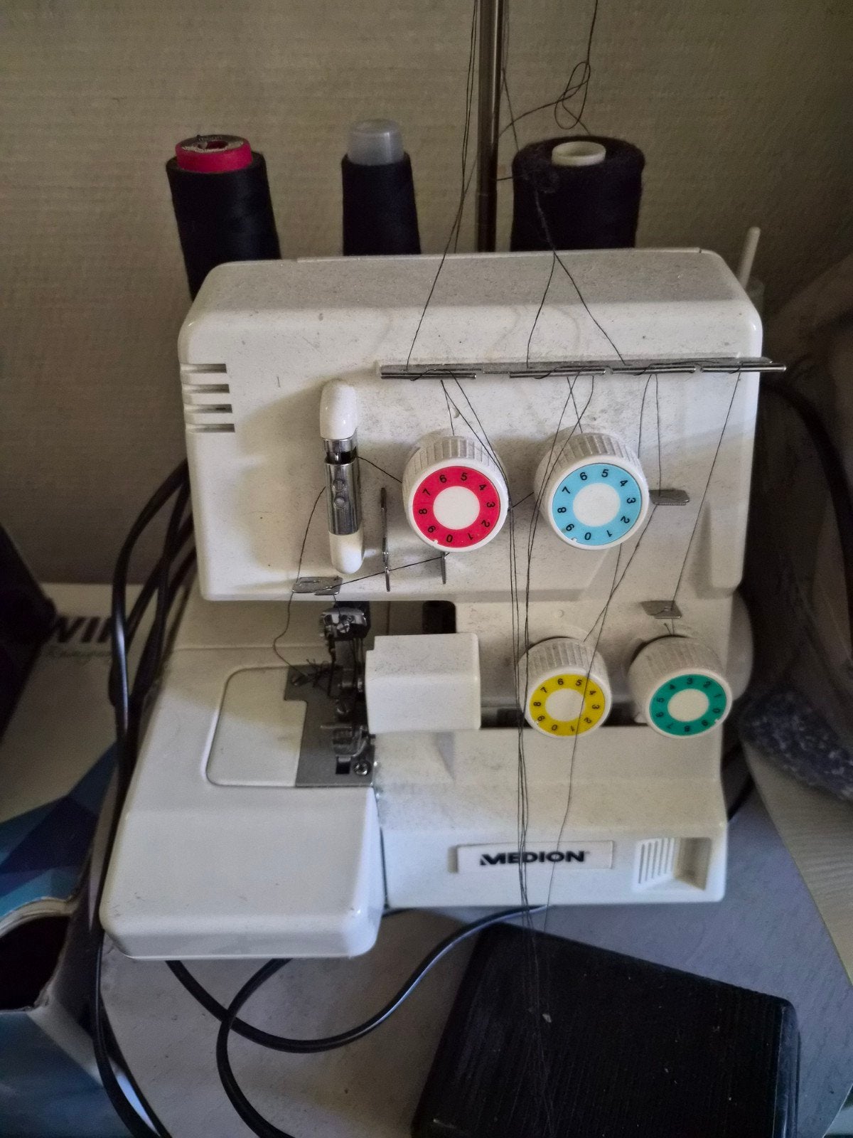 Medion Lockmachine 4 draads, Hobby en Vrije tijd, Ophalen, Gebruikt, Lockmachine, Overige merken