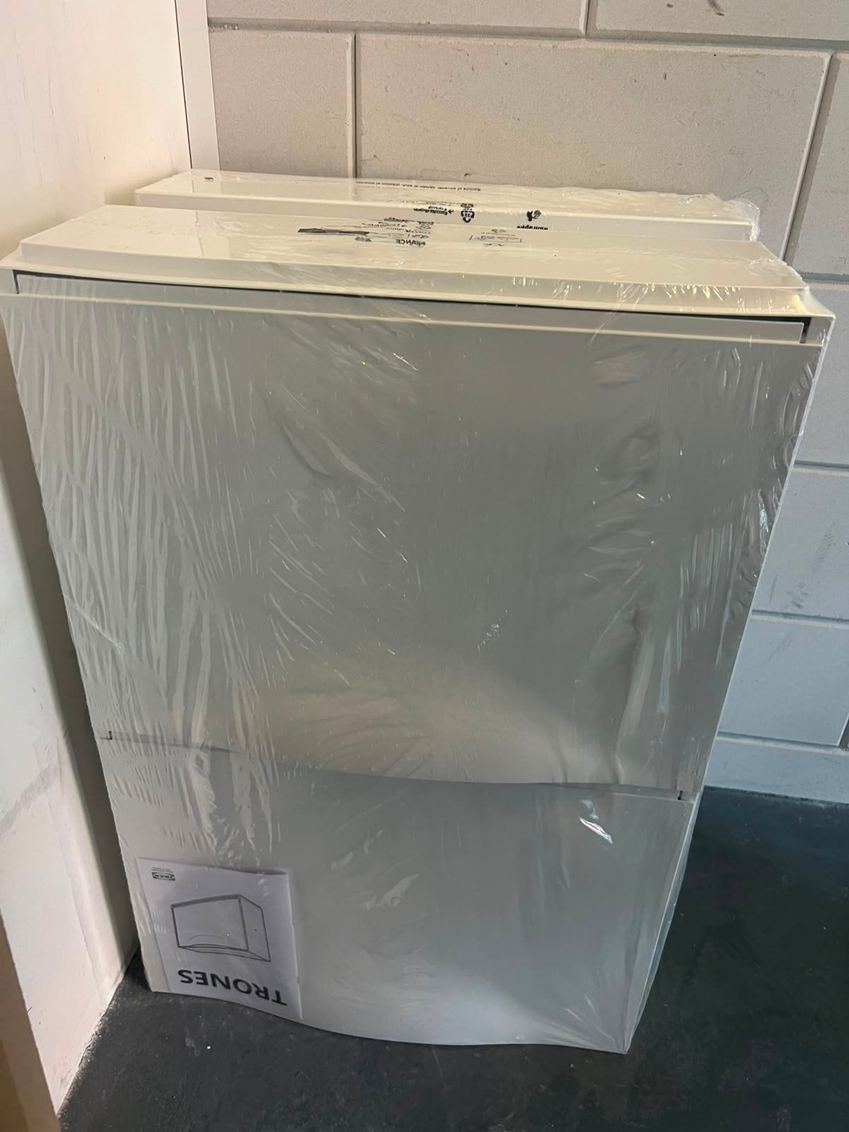 Te koop: TRONES schoenenkast – nieuw, Minder dan 75 liter, Ophalen, Nieuw, Zonder vriesvak