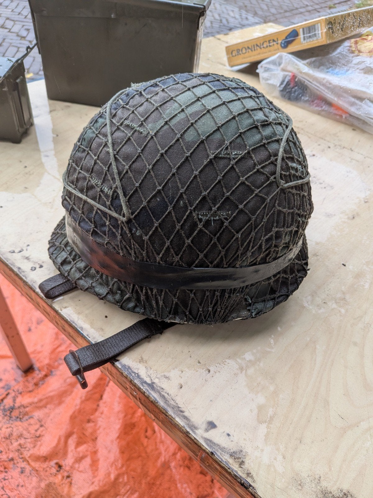 Vintage Amerikaanse M1 helm met net en kinband, Ophalen of Verzenden