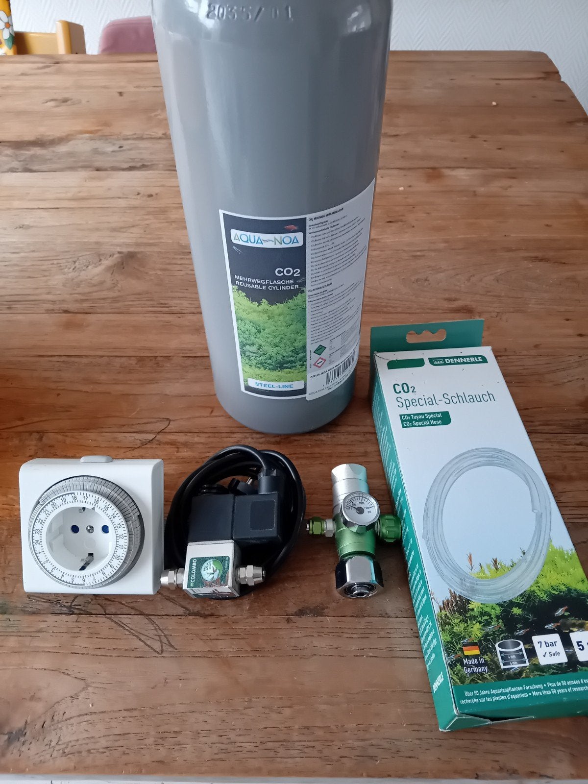 Colombo co2 set met drukregelaar, magneetventiel, 2kg fles, Dieren en Toebehoren, Vissen | Aquaria en Toebehoren, Ophalen of Verzenden