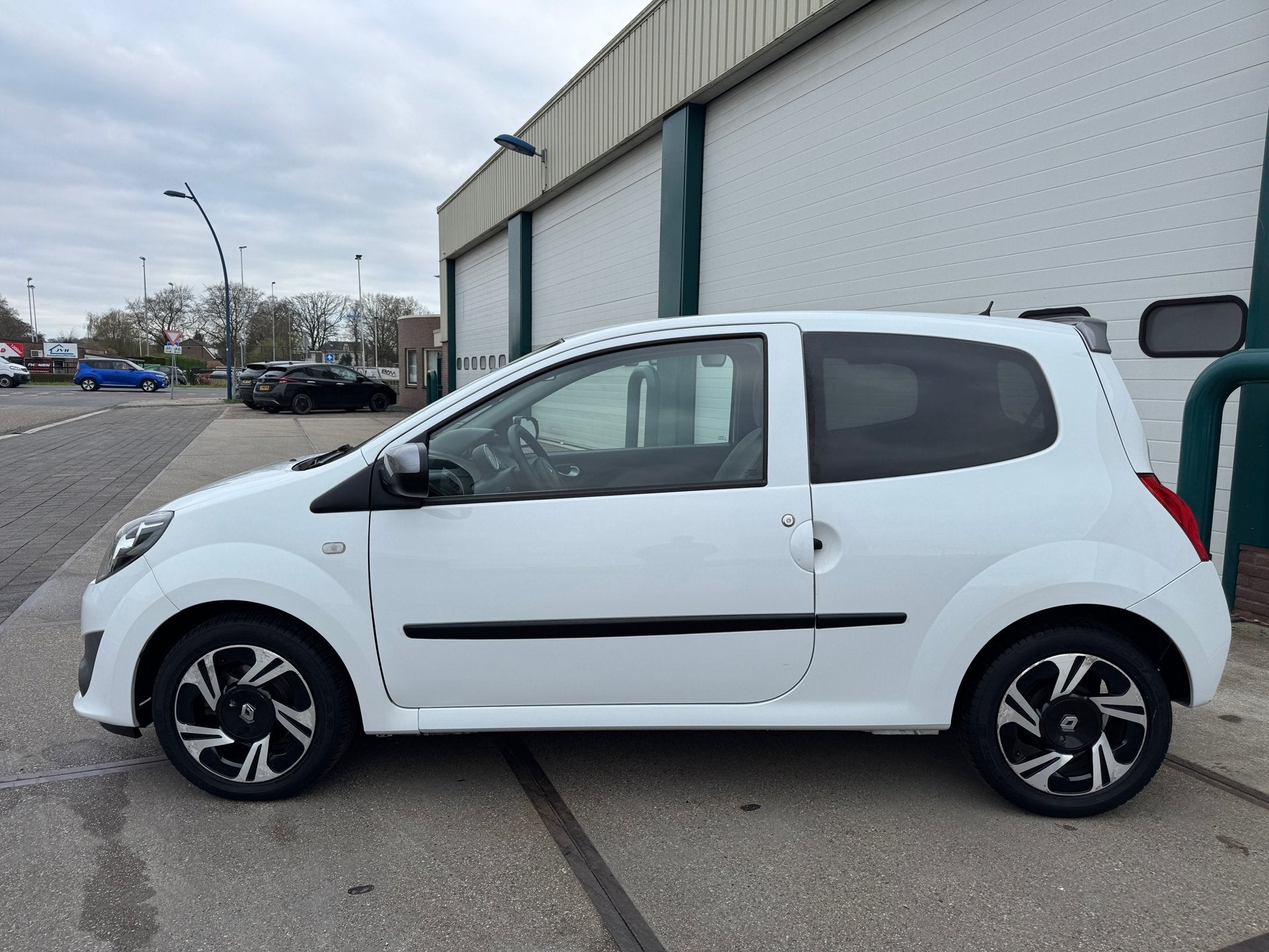 Renault Twingo 1.2-16V Collection, Auto's, Gebruikt, Zwart, 4 cilinders, 4 stoelen