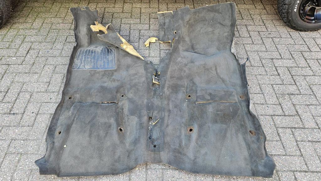Tapijt vloerbedekking zwart antraciet BMW 3 serie E30 cabrio, Auto-onderdelen, Ophalen, Gebruikt, -, -