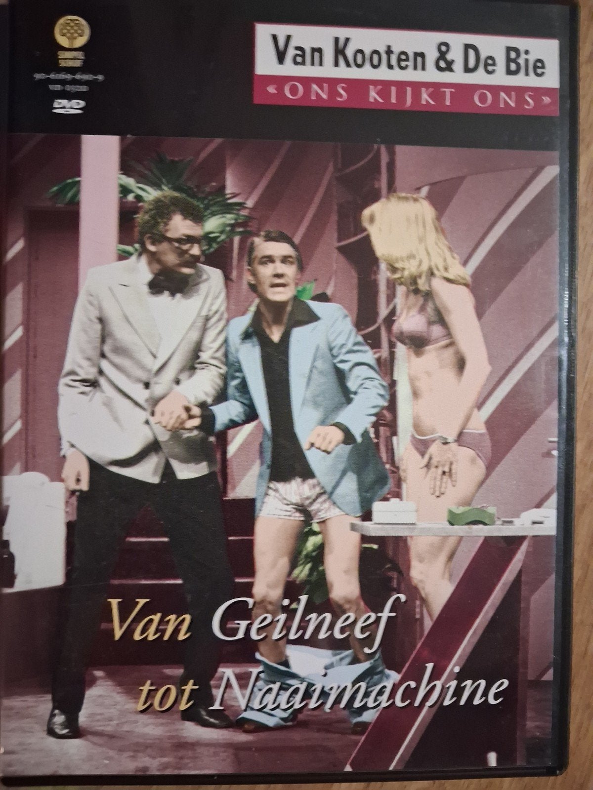Van Kooten en De Bie.(Dvd)
Van Geilneef Tot Naaimachine
Van, Cd's en Dvd's, Alle leeftijden, Ophalen of Verzenden, Zo goed als nieuw