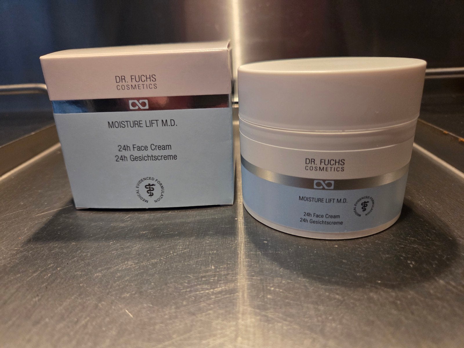 DR. FUCHS COSMETICS MOISTURE LIFT M.D. 24h Gezichtscrème, Ophalen of Verzenden, Nieuw, Gehele gezicht, Verzorging