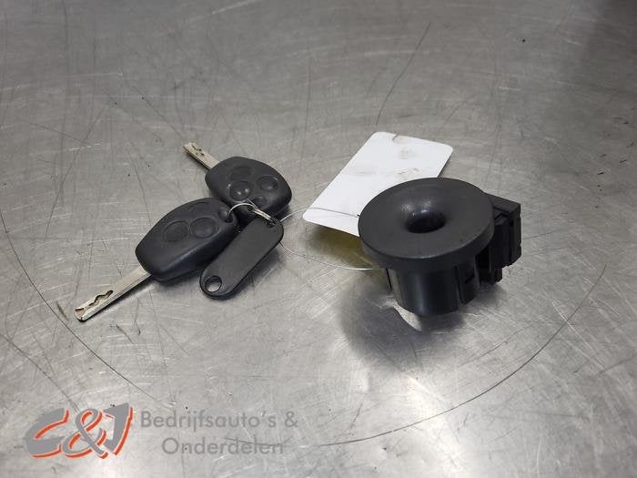 Transponderring van een Opel Movano, Gebruikt, -, -, Opel