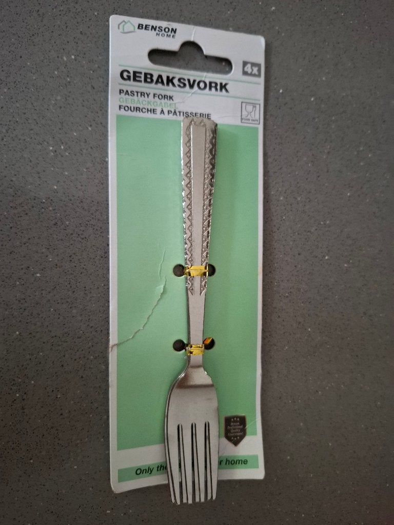 4 mooie zilverkleurige metalen gebaksvorkjes, NIEUW, Huis en Inrichting, Keuken | Bestek, Ophalen of Verzenden, Nieuw, Overige materialen