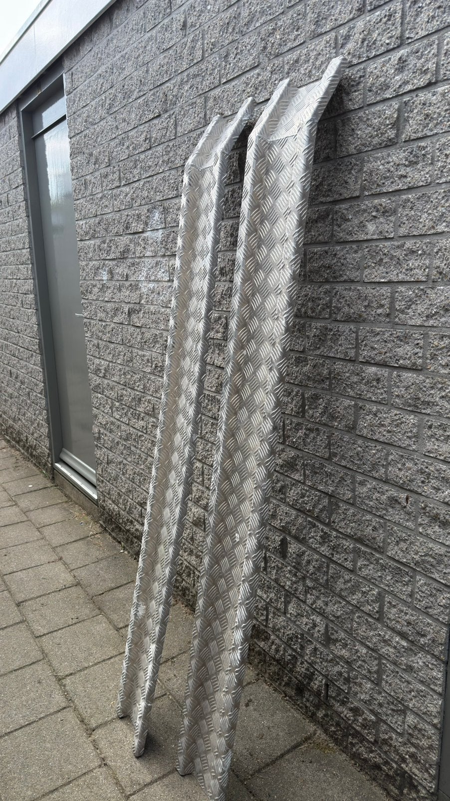 Oprijplaten bestelbus 500kg 2 stuks traanplaat, Ophalen, Zo goed als nieuw
