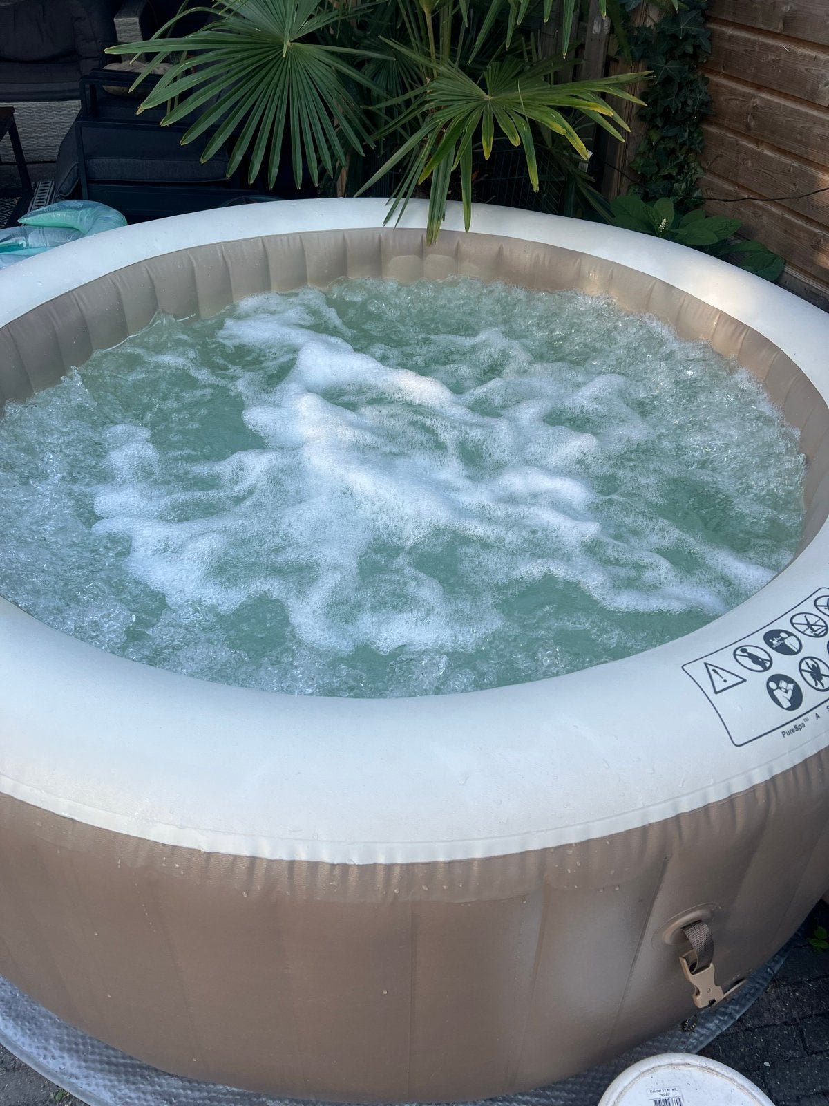 Intex PureSpa Opblaasbare Jacuzzi met Accessoires, Tuin en Terras, Bubbelbaden en Hottubs, Ophalen, Gebruikt, Afdekzeil, Opblaasbaar