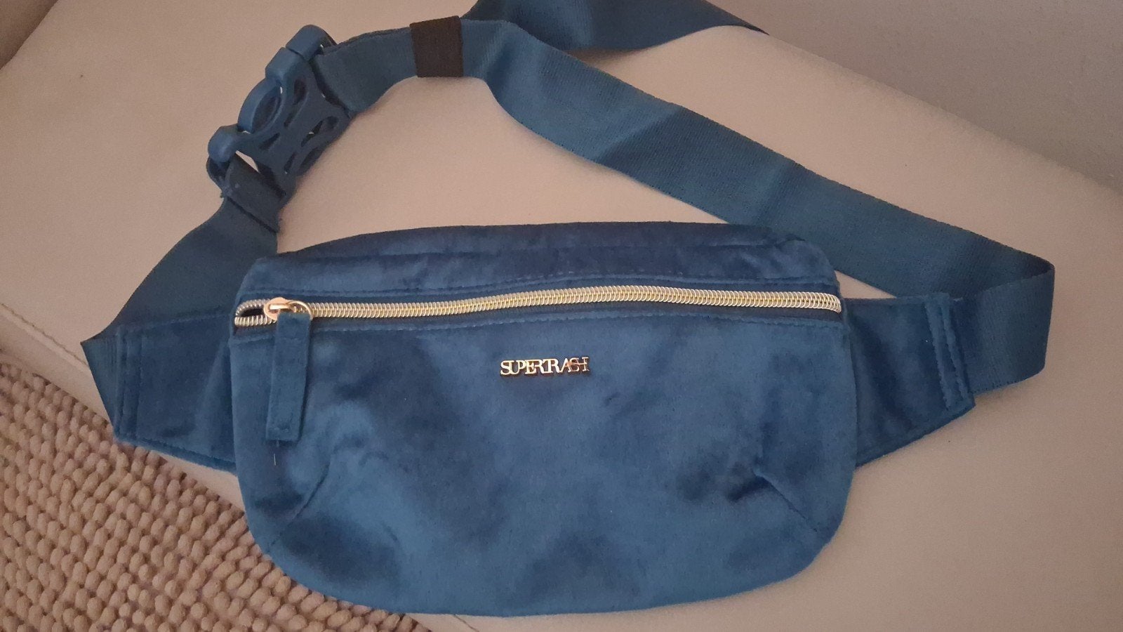 SuperTrash heuptasje - Blauw fluweel, Ophalen, Zo goed als nieuw, Blauw, Overige typen