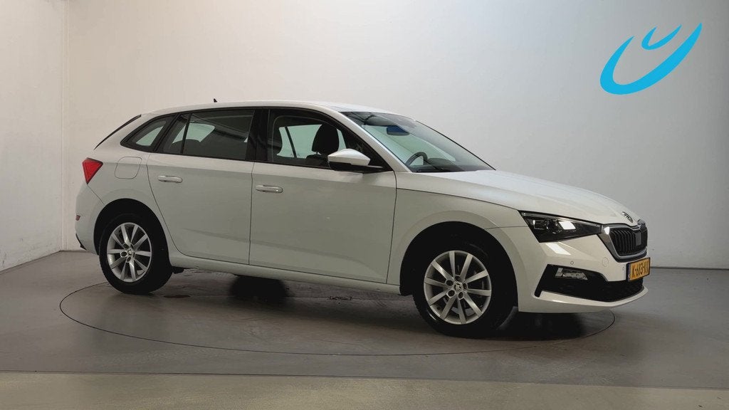 Skoda Scala 1.0 TSI 110pk DSG Business Edition LED Stoelverw, Auto's, Skoda, Gebruikt, Met garantie (alle), 620 kg, Origineel Nederlands