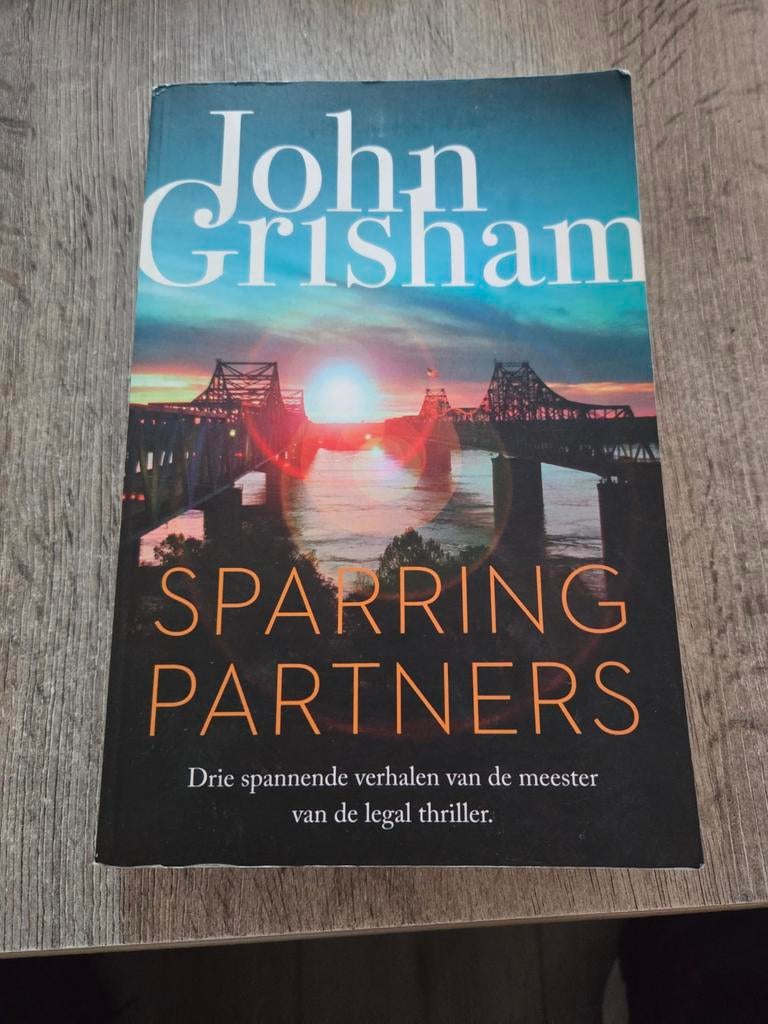 John Grisham - Sparringpartners, Ophalen of Verzenden, Zo goed als nieuw, John Grisham