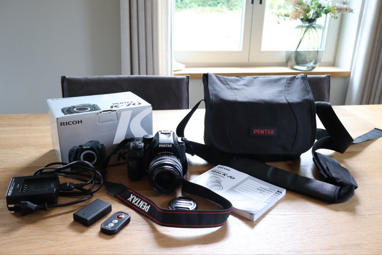 Pentax K-70 Spiegelreflexcamera met 18-55mm lens en access, Spiegelreflex, Kantelbaar/draaibaar scherm, Ophalen of Verzenden, Zo goed als nieuw
