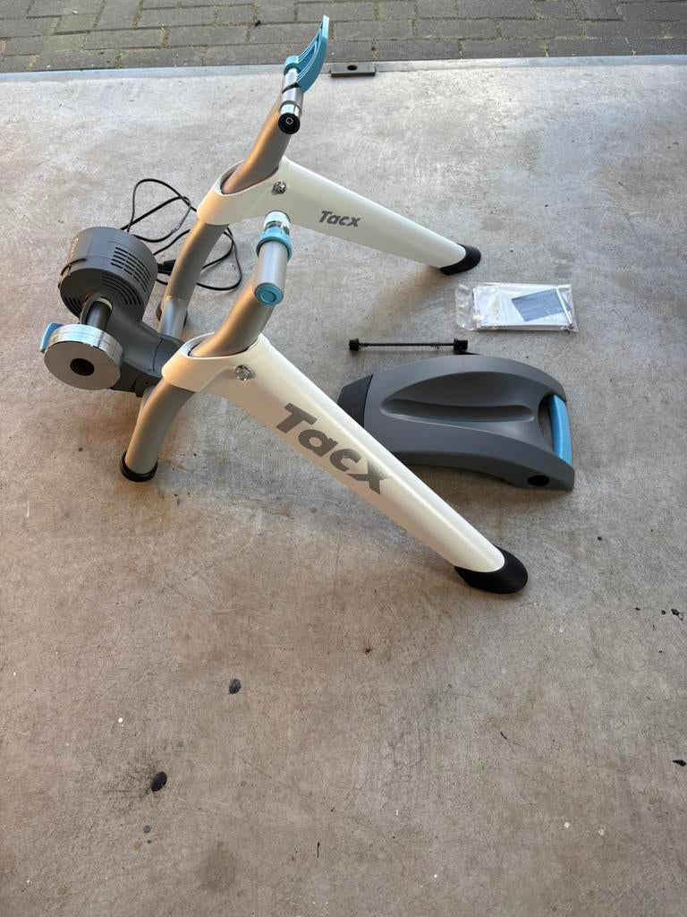 Tacx flow fietstrainer nagenoeg nieuw, Ophalen, Zo goed als nieuw