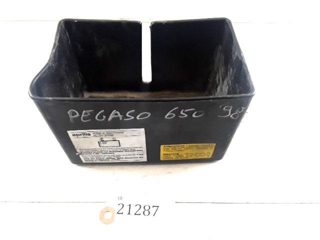 Pegaso 650 1992 - 2005 Aprilia Batterijbak D1-39303, Motoren